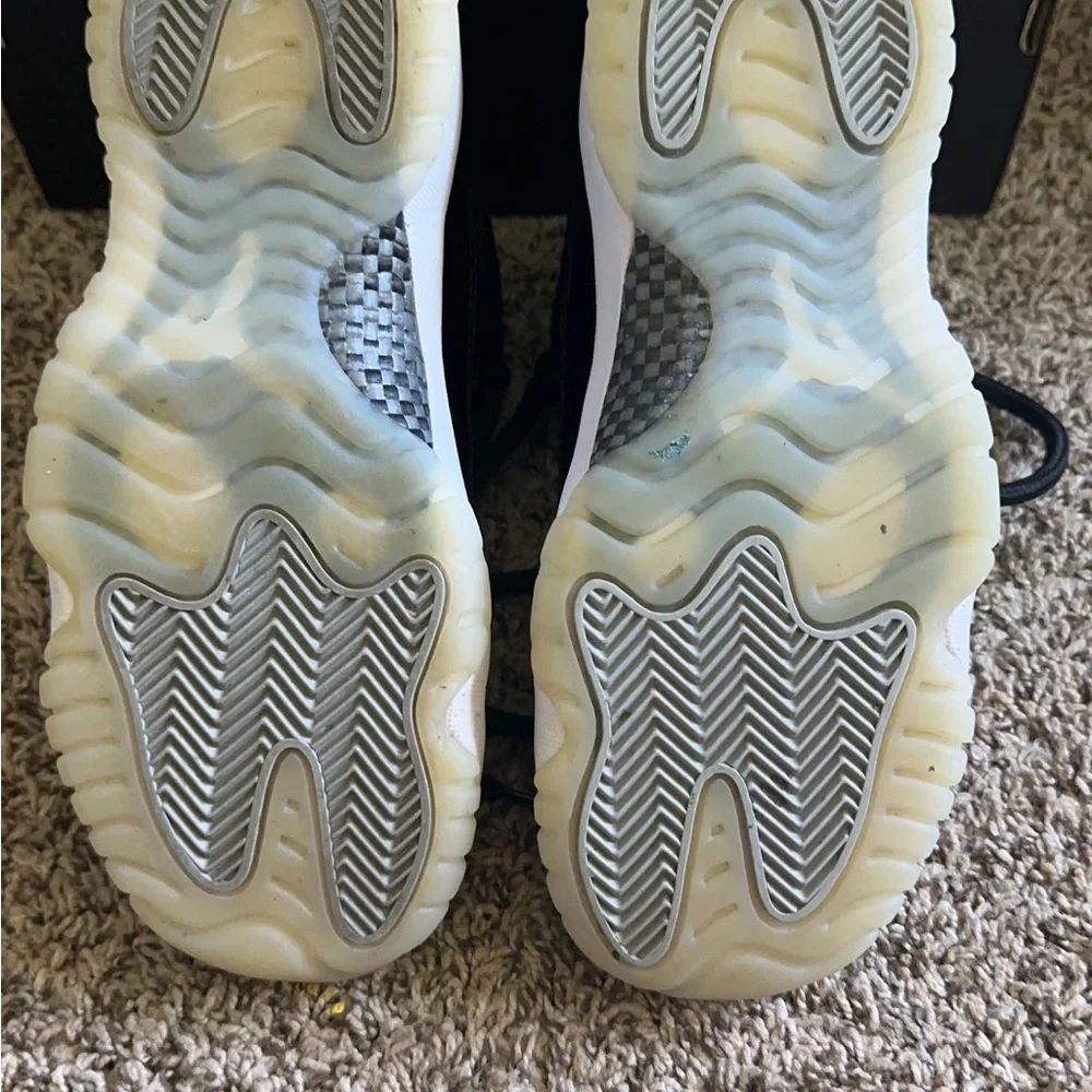 COPY - Air Jordan 11 Retro (GS) Jubilee - Picture 4 of 5